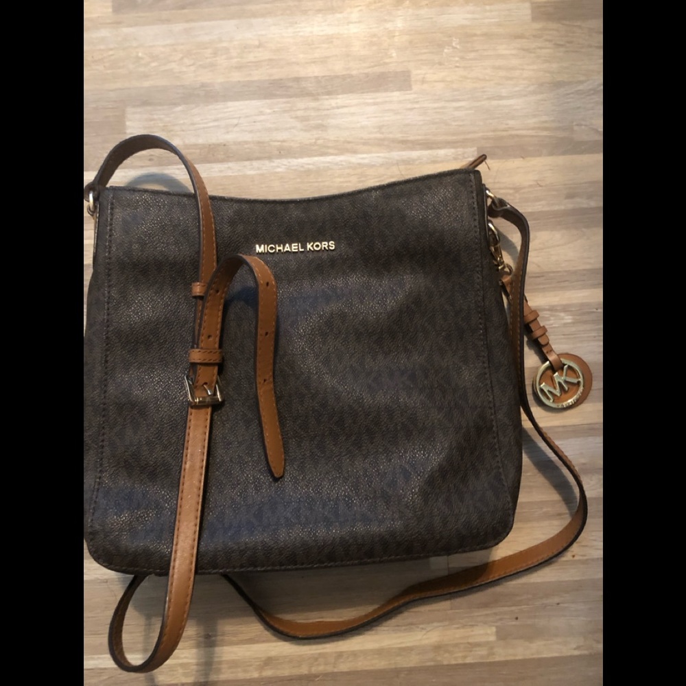 Michael Kors crossbody purse
